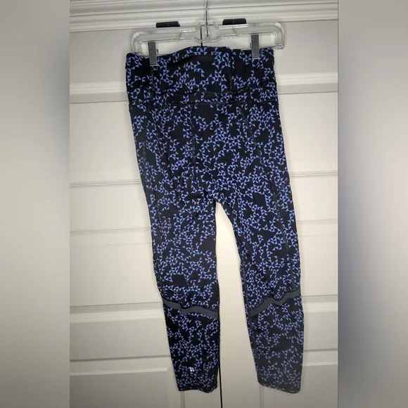 Sweaty Betty L (US 12) Zero Gravity 7/8 Length Black with Light Blue Geometric - Picture 2 of 14